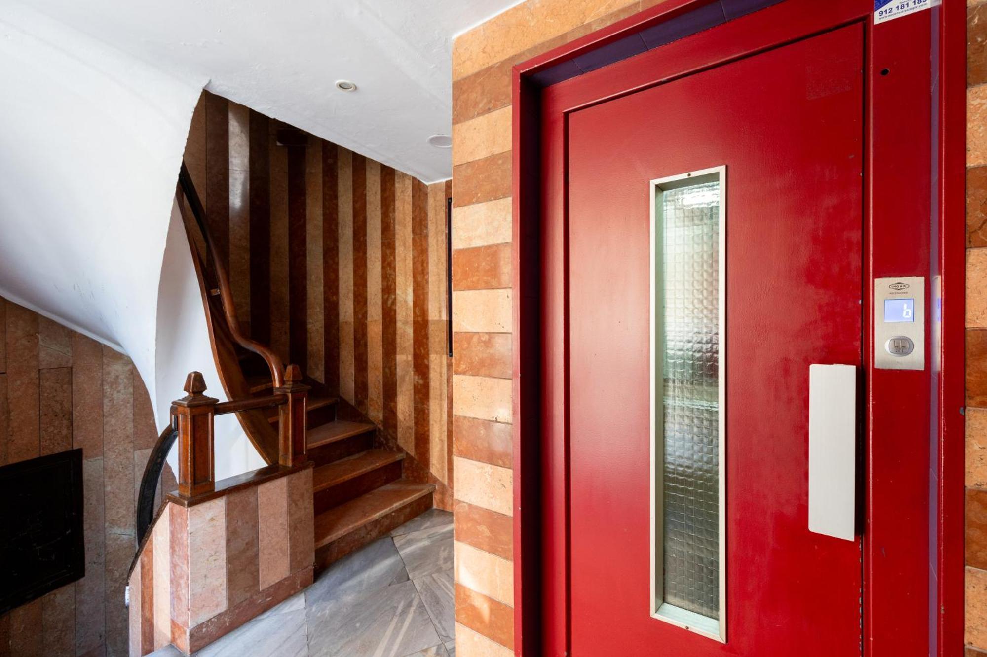 Penthouse!!! Center Of Seville!!! 2 Bedroom + 2 Bath!!! Exterior photo
